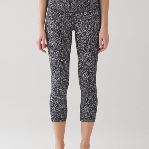 Lululemon Wunder Under Crop Leggings - Picture 1 of 11